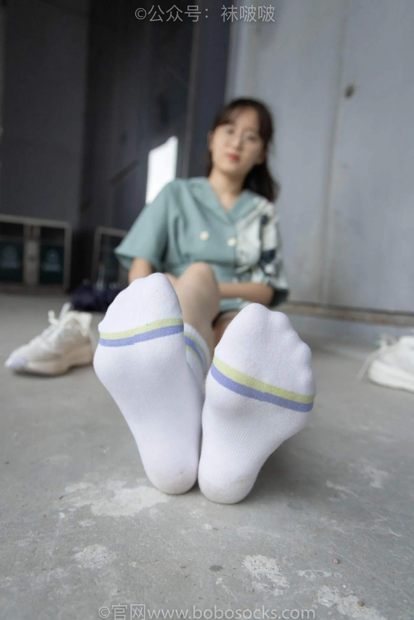 [BoBoSocks袜啵啵]NO.025 熊熊-安踏运动鞋、白色棉袜（踩脏）、裸足 [146P]插图7